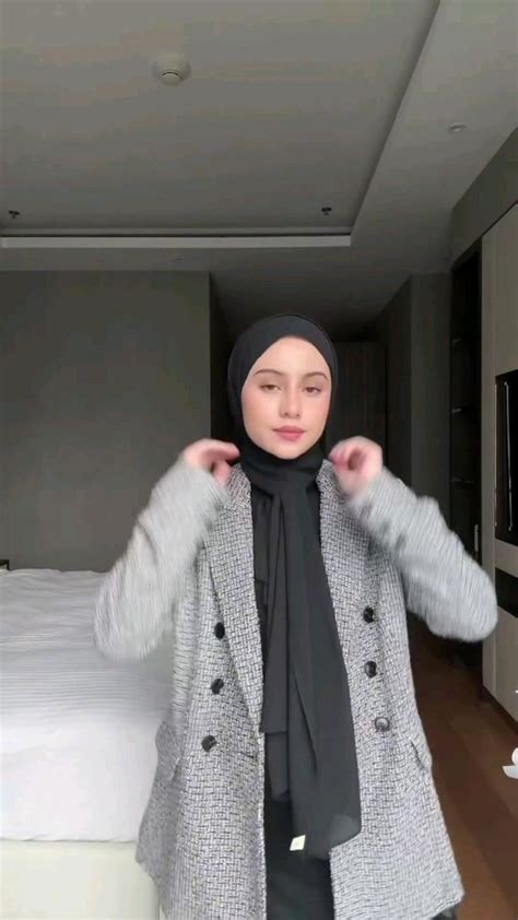 Pin By Andazyar On Hijab Tutorial Hijab Style Tutorial Stylish Hijab