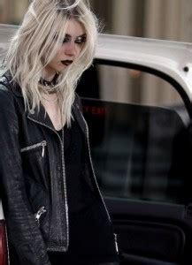 taylor momsen - Создать мем - Meme-arsenal.com