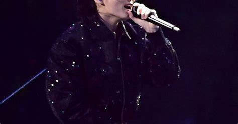 사진 월드컵 개막식 무대 오르는 방탄소년단bts 정국