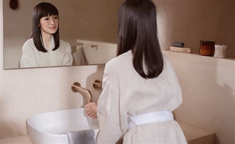 Marie Kondo Desata Furor Con Su Técnica Para Un Baño Minimalista