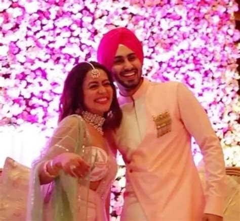 Video Of Neha Kakkar Dancing With Fiance Rohanpreet Singh At Intimate