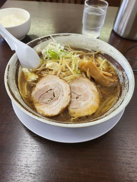 『醤油ラーメン』麺や てっちんのレビュー ラーメンデータベース