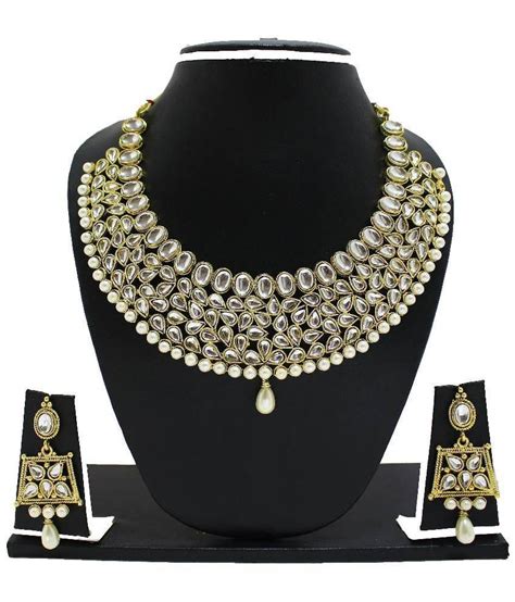 Zaveri Pearls Kundan Necklace Set Buy Zaveri Pearls Kundan Necklace Set Online At Best Prices