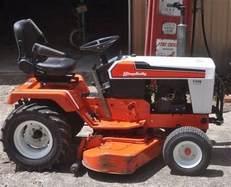 1980s Simplicity Garden Tractor Mower Model 7116 Hydrostatic Pick Up