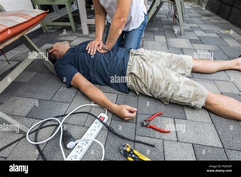 Circulatory collapse hi-res stock photography and images - Alamy