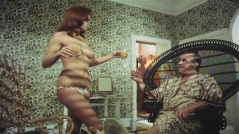 Naked Ursula Blauth in nackte Gräfin