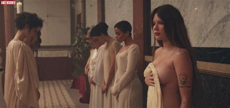 Naked Halsey In If I Can T Have Love I Want Power