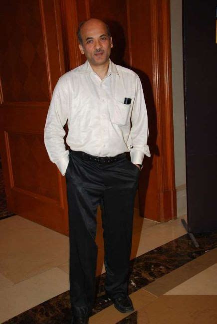 Sooraj Barjatya Wiki, Age, Wife, Children, Family, Biography & More ...