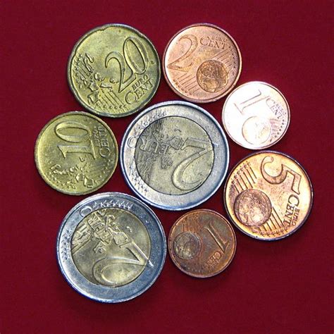 euro coins circle packing  fit    surprising flickr