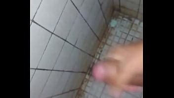 Me jalo la Verga antes de bañarme XVIDEOS