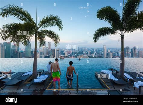 Singapore, Marina Bay Sands Hotel, rooftop swimming pool, dawn Stock ...