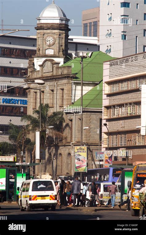 Nairobi Moi Avenue Hi Res Stock Photography And Images Alamy