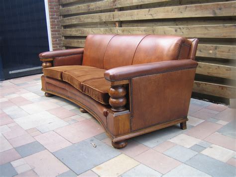 Vintage Chesterfield style sofa leather – Haute Juice