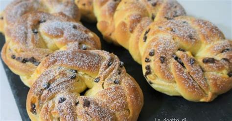 BRIOCHES ANGELICA SOFFICISSIME CON ARANCIA E GOCCE DI CIOCCOLATO