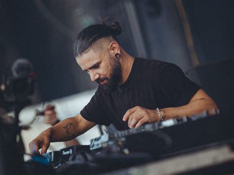 Skrillex Objavio Novi Album Nakon Skoro Decenije Iščekivanja