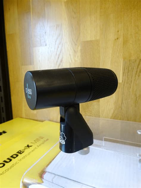 Micro AKG D550 | Thevenet Music