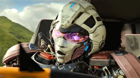 Transformers Franchise Recasts 1 Bumblebee Actor For New Movie