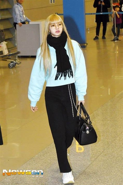 Lisa Airport Photos At Incheon From Philippines February