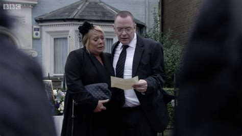 Eastenders Spoilers Dotty Takes Revenge On Ian By Exposing His Actions On The Boat Tv And Radio