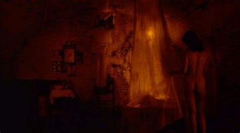 Naked Me Me Lai In The Element Of Crime