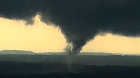 'Multi-vortex' tornado in Seminole, Oklahoma destroys homes with roofs ...