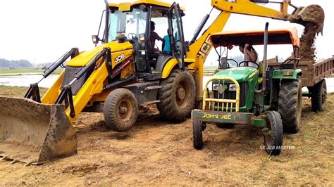 Jcb 3dx Eco Xcellence Machine Loading Mud In John Deere And Massey