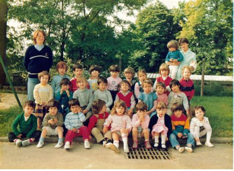 Photo de classe PETITE SECTION de 1984 école Maternelle Copains d avant