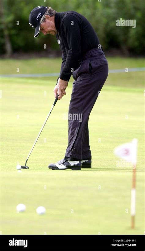 South african golfer gary player in action hi-res stock photography and images - Alamy