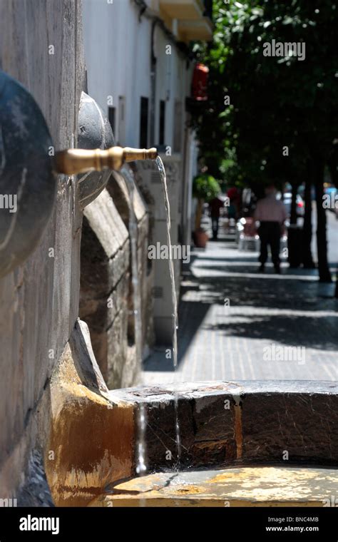 Water Spouts Hi Res Stock Photography And Images Alamy
