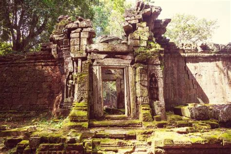 Angkor Wat Temple | HIstory and Why You Shoud Visit | - 7 Days Abroad