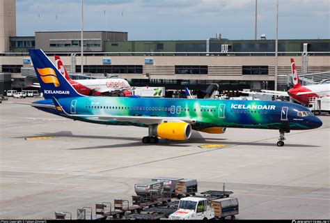 TF FIU Icelandair Boeing 757 256 WL Photo By Fabian Zimmerli ID