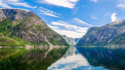 Hardangerfjord A Guide To Norways Beautiful Fjord