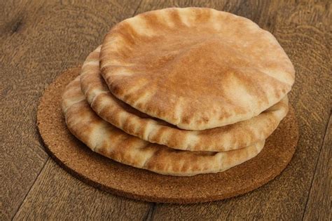 Como Fazer P O Rabe Caseiro Pita Bread Greece Food Culinary Recipes