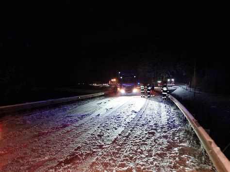 Feuerwehr Nitscha Lkw Und Pkw Bergungen Am Auf B