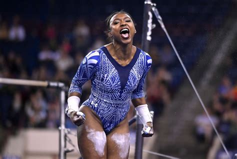 Beyoncé-inspired floor routine vaults UCLA's Nia Dennis to fame - Los ...