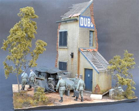 Diorama W Normandy House Miniart