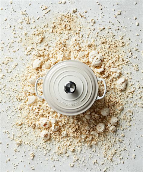 Le Creuset new neutral range for SS20 – Meringue