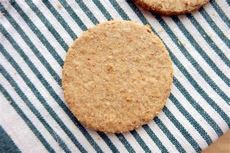 Best Scottish oatcakes recipe | The Bread She Bakes