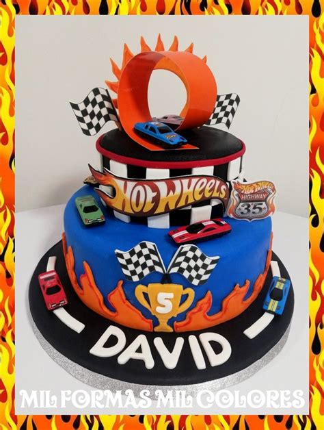 Hot Wheels Cake By Mil Formas Mil Colores Hotwheels Birthday Cake Dinosaur Birthday Cakes Cars