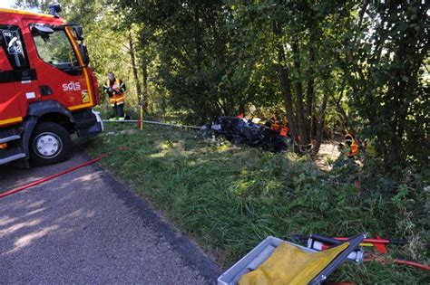 Vougy Une conductrice perd le contrôle en voulant éviter un sanglier