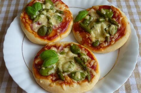 Mini Pizze Z Szynk Bobem I Szparagami