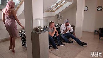 Mira Esas Cremosas Tetas Y Goteando El Culo De La Pelirosa Angel Wicky XVIDEOS