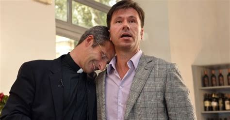 Historia News Sec Quem Krzysztof Charamsa O Padre Que Se Declarou Gay S V Speras De
