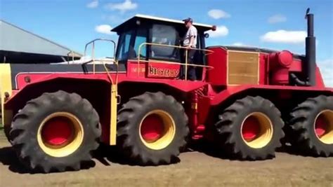 Worlds Largest Farm Tractor The Biggest Tractor In The World