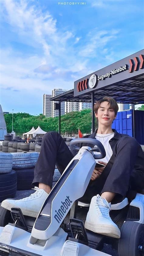 Pin By Aditi On Dew Love Cute Celebrity Guys Cute Gay Couples Anime Best Friends