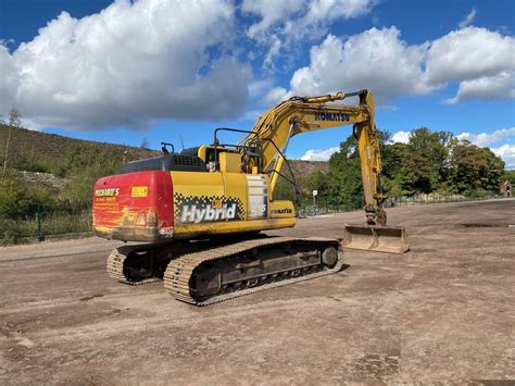 Excavator pe șenile Komatsu HB 215 LC Hybrid Utilaje Construcți și