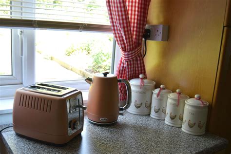 Breville Strata Luminere Rose Gold Kettle And Toaster Sticky Mud