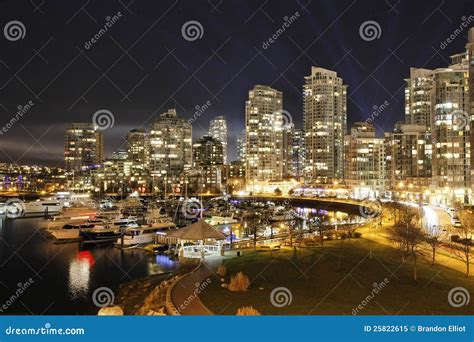 Vancouver Yaletown Skyline stock image. Image of vancouver - 25822615