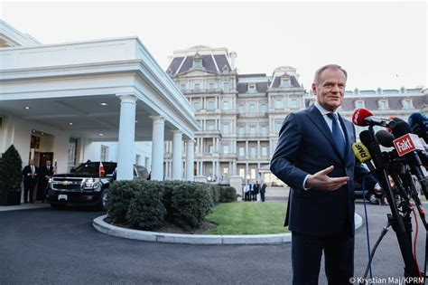 Nagły szczyt w Berlinie Donald Tusk Sytuacja jest trudna Wiadomości