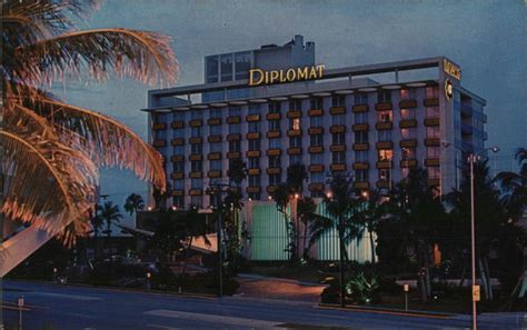 Diplomat Hotel Hollywood, FL Postcard